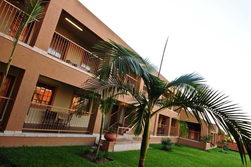 Batter Boys Guest House Pretoria-Noord 外观 照片