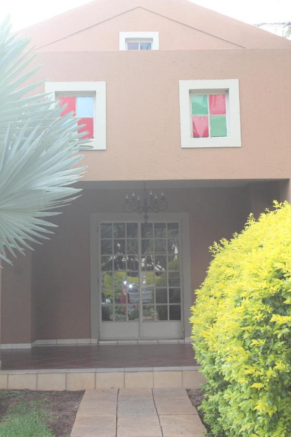 Batter Boys Guest House Pretoria-Noord 外观 照片